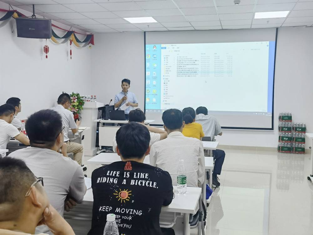 哈尔滨天赐婚礼策划服务有限公司药业技术交流会 (3) - 副本.jpg